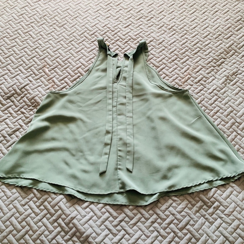 Halter top - Picture 2 of 5